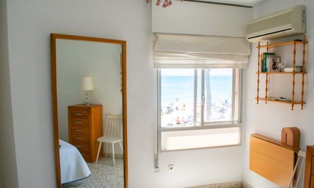 Herverkoop - Apartment - Torrevieja - Playa del Cura