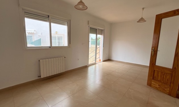 Resale - Townhouse - Polop - Urbanizaciones