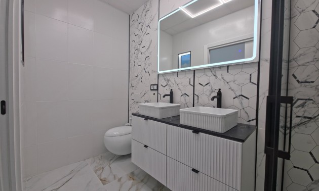 Resale - Apartment - Guardamar del Segura