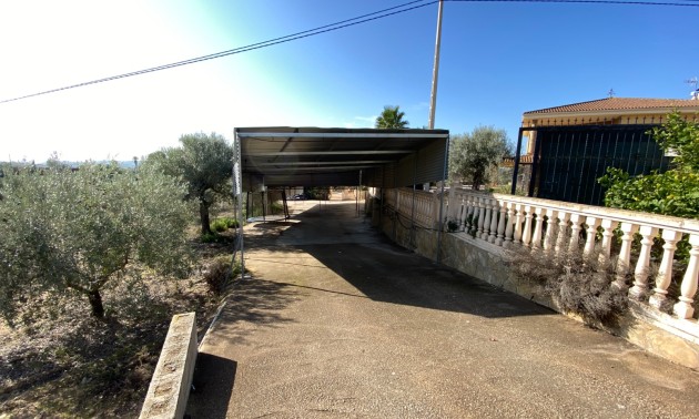 Resale - Villa - Sax