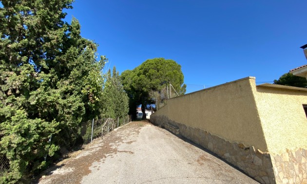 Resale - Villa - Sax