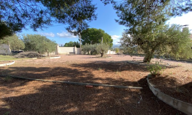 Resale - Villa - Sax