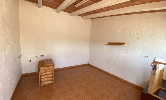 Resale - Villa - Sax