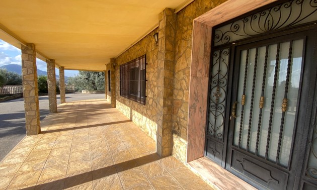 Resale - Villa - Sax