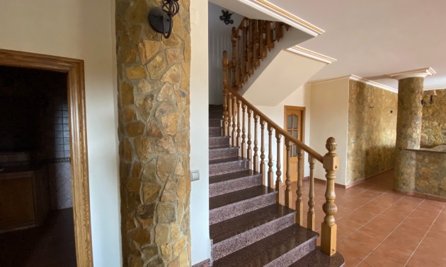 Resale - Villa - Sax