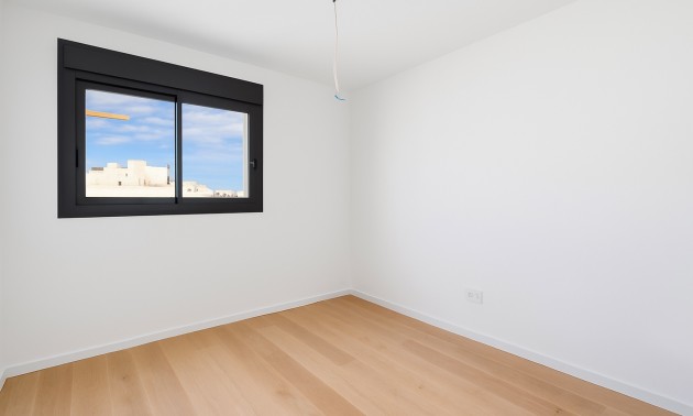 Herverkoop - Apartment - Alicante - Benalua