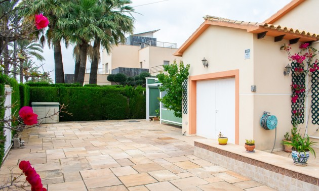 Herverkoop - Villa - Orihuela Costa - MUY CERCA DE LA PLAYA