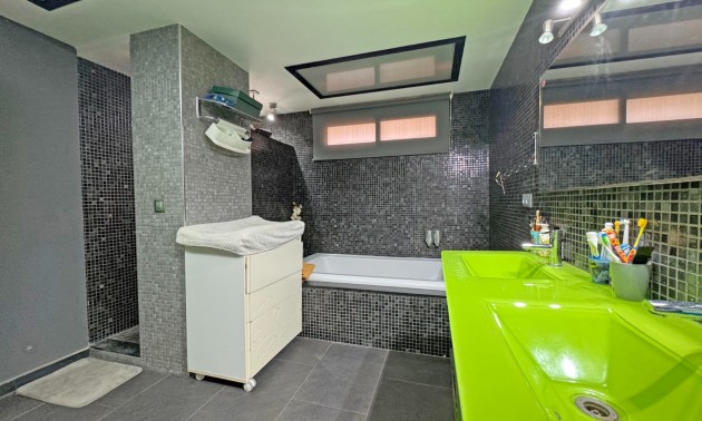Herverkoop - Apartment - Torrevieja - Playa del Cura