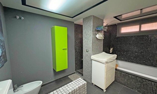 Herverkoop - Apartment - Torrevieja - Playa del Cura