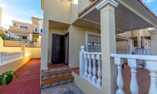Herverkoop - Villa - Orihuela Costa - Villamartín