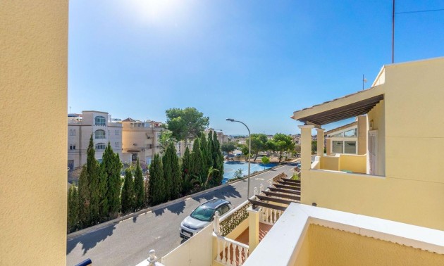 Herverkoop - Villa - Orihuela Costa - Villamartín