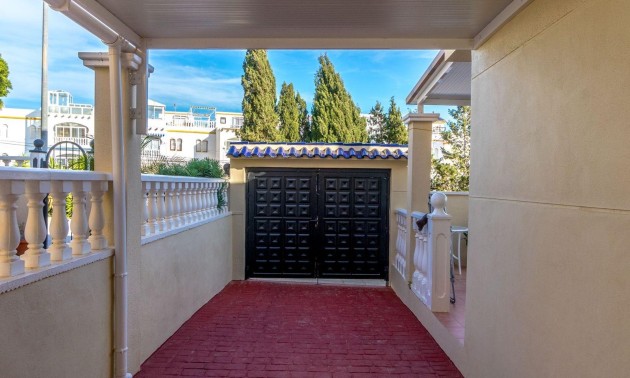 Herverkoop - Villa - Orihuela Costa - Villamartín