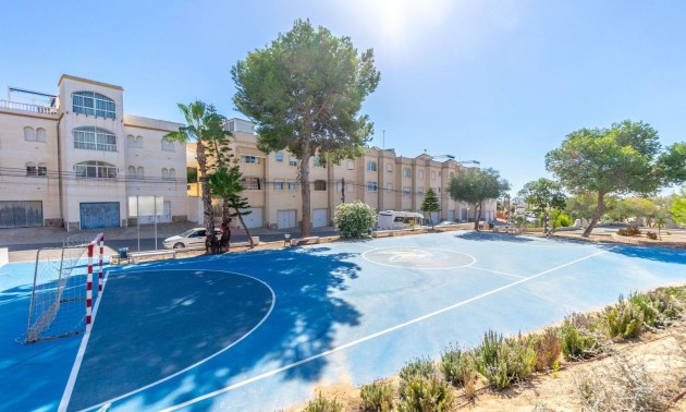 Herverkoop - Villa - Orihuela Costa - Villamartín