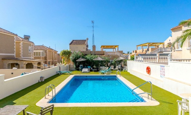 Herverkoop - Villa - Orihuela Costa - Villamartín