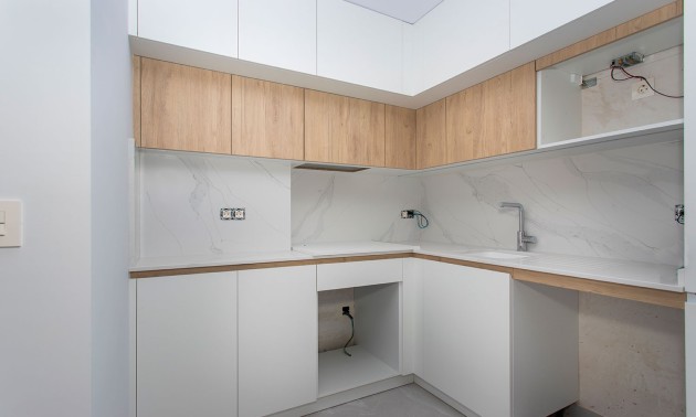 Herverkoop - Apartment - Torrevieja - Playa del Cura