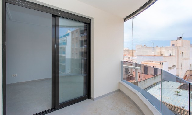 Herverkoop - Apartment - Torrevieja - Playa del Cura