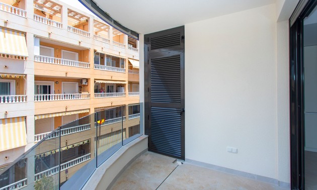 Herverkoop - Apartment - Torrevieja - Playa del Cura