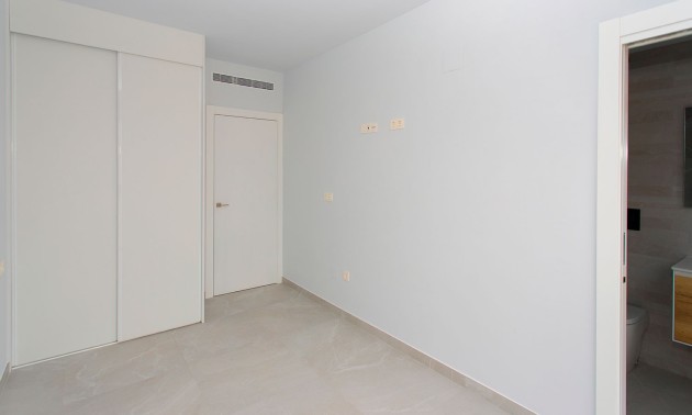 Herverkoop - Apartment - Torrevieja - Playa del Cura