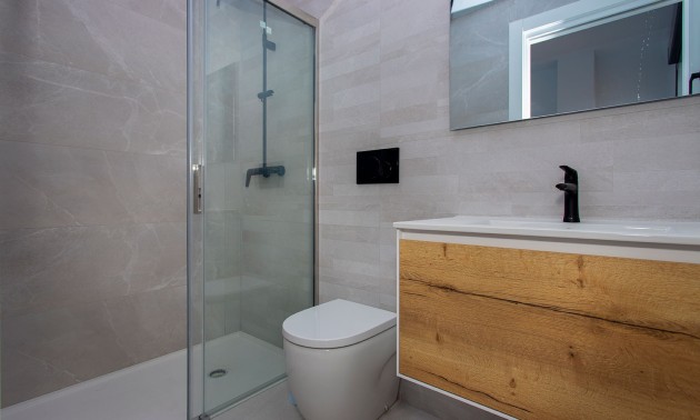 Herverkoop - Apartment - Torrevieja - Playa del Cura