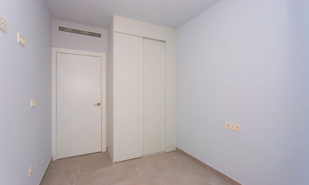 Herverkoop - Apartment - Torrevieja - Playa del Cura