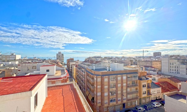 Herverkoop - Apartment - Torrevieja - Playa del Cura