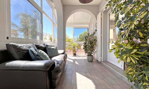 Herverkoop - Villa - Orihuela Costa - La Zenia
