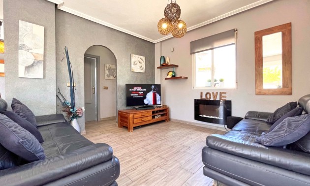 Herverkoop - Villa - Orihuela Costa - La Zenia
