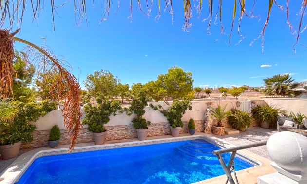 Herverkoop - Villa - Orihuela Costa - La Zenia