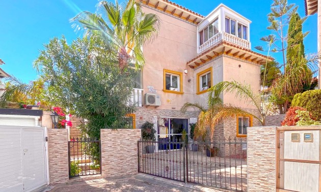 Herverkoop - Villa - Orihuela Costa - La Zenia