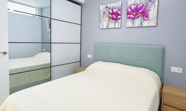 Herverkoop - Apartment - Torrevieja - Playa del Cura