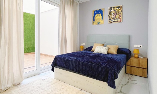 Herverkoop - Apartment - Torrevieja - Playa del Cura
