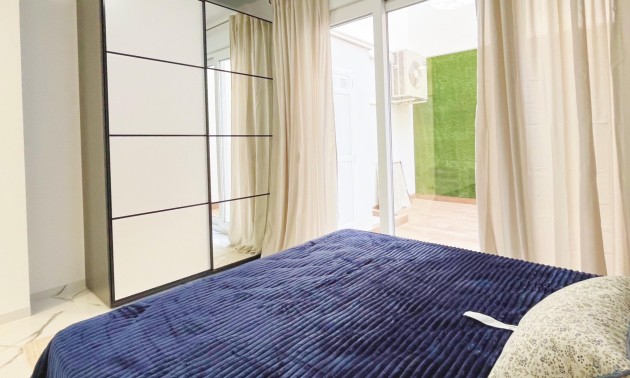 Herverkoop - Apartment - Torrevieja - Playa del Cura