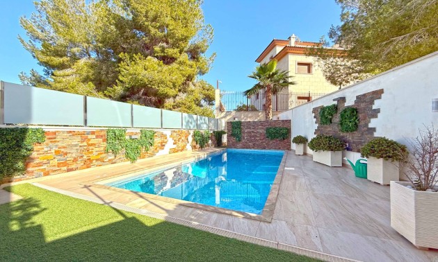 Herverkoop - Villa - Orihuela Costa - Villamartín