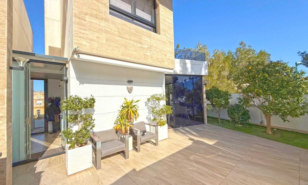 Herverkoop - Villa - Orihuela Costa - Villamartín