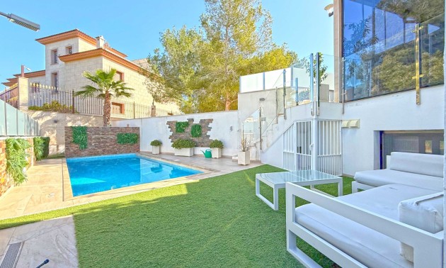 Herverkoop - Villa - Orihuela Costa - Villamartín