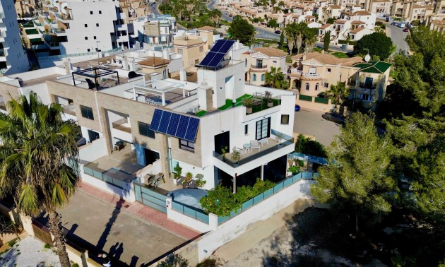 Herverkoop - Villa - Orihuela Costa - Villamartín
