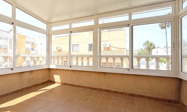 Herverkoop - Villa - Orihuela Costa - Villamartín