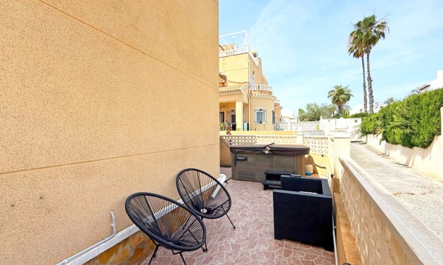 Herverkoop - Villa - Orihuela Costa - Villamartín