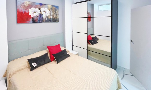 Herverkoop - Apartment - Torrevieja - Playa del Cura