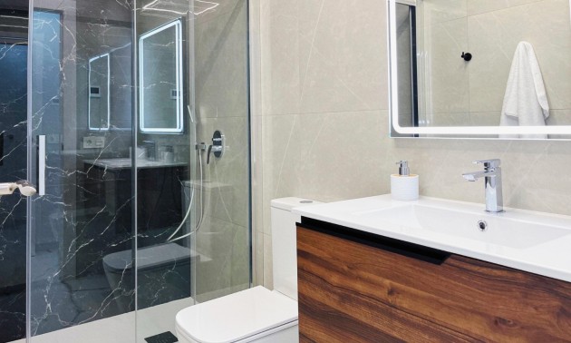 Herverkoop - Apartment - Torrevieja - Playa del Cura