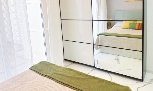 Herverkoop - Apartment - Torrevieja - Playa del Cura
