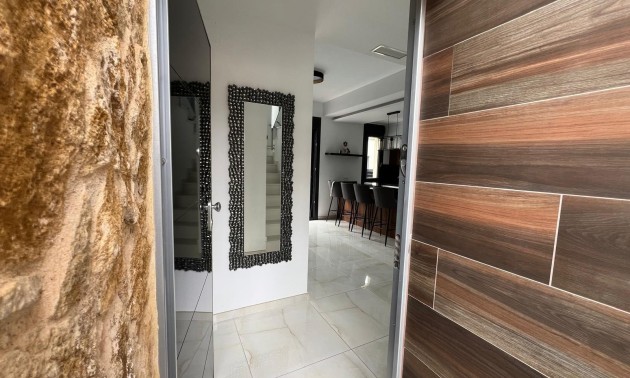 Herverkoop - Villa - Orihuela Costa - Lomas De Cabo Roig