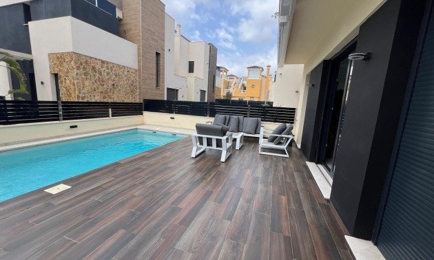 Herverkoop - Villa - Orihuela Costa - Lomas De Cabo Roig
