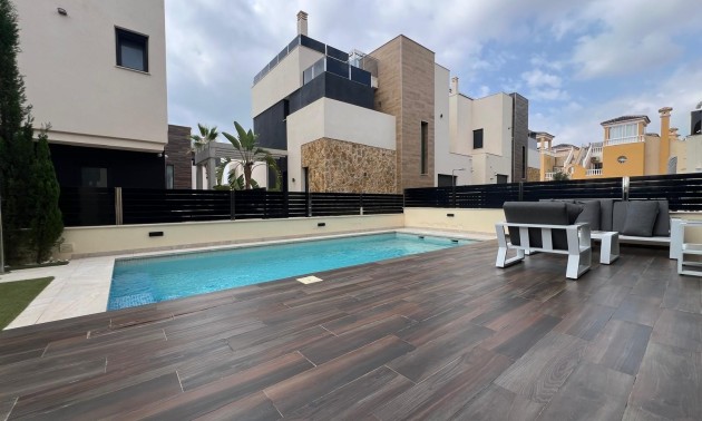 Herverkoop - Villa - Orihuela Costa - Lomas De Cabo Roig