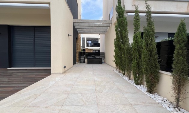 Herverkoop - Villa - Orihuela Costa - Lomas De Cabo Roig