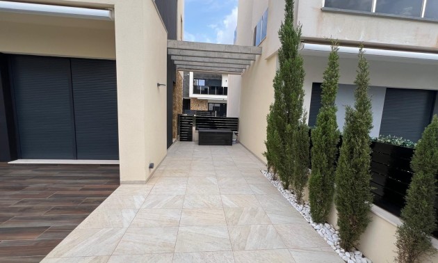 Herverkoop - Villa - Orihuela Costa - Lomas De Cabo Roig