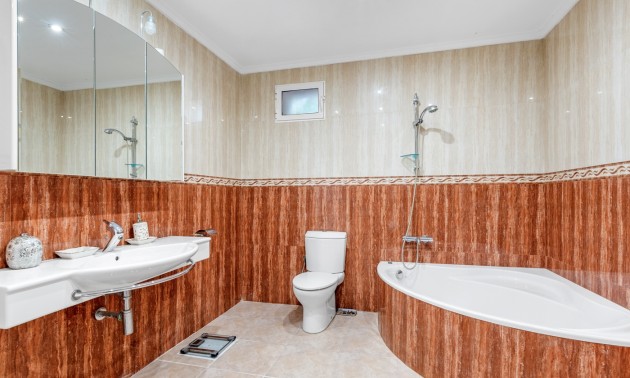 Resale - Villa - Ciudad Quesada