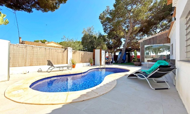 Herverkoop - Villa - Orihuela Costa - Punta Prima