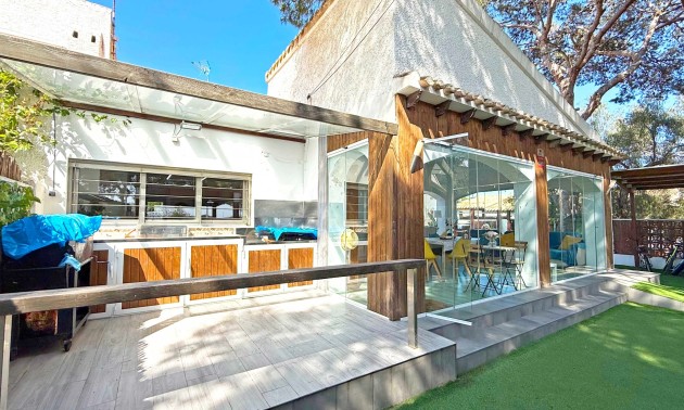 Herverkoop - Villa - Orihuela Costa - Punta Prima