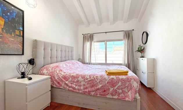 Herverkoop - Villa - Orihuela Costa - Punta Prima